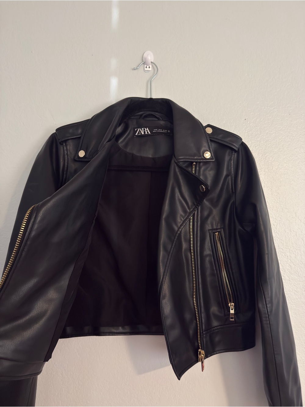 Zara Black Faux Leather Moto Biker Jacket Gold Hardware – Size Small - Picture 3 of 10